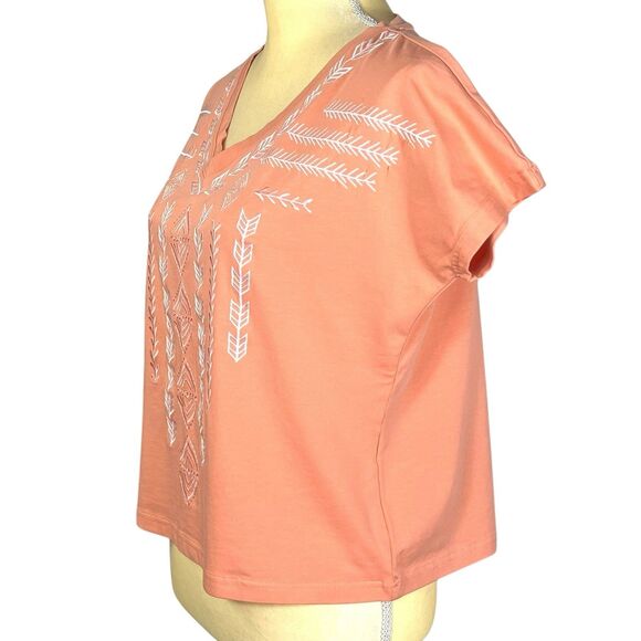 Ariat Women’s Blouse Coral‎ / Peach Embroidered V-Neck Summer Travel Size Medium - Picture 4 of 11